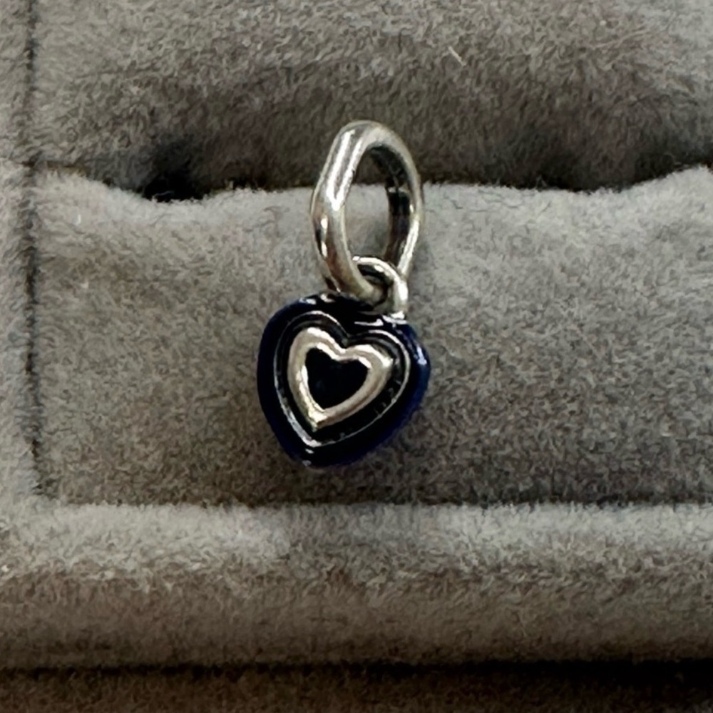 Pandora Small-Link Chain Bracelet with charms - Picture 11 of 12